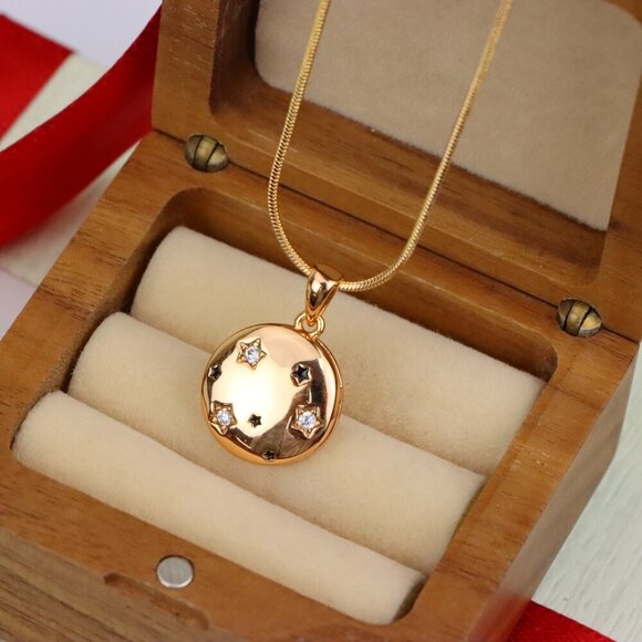 "Celestial Starry Moon Rose Gold Pendant Round Charm, XPPT1598 - Picture 4 of 13